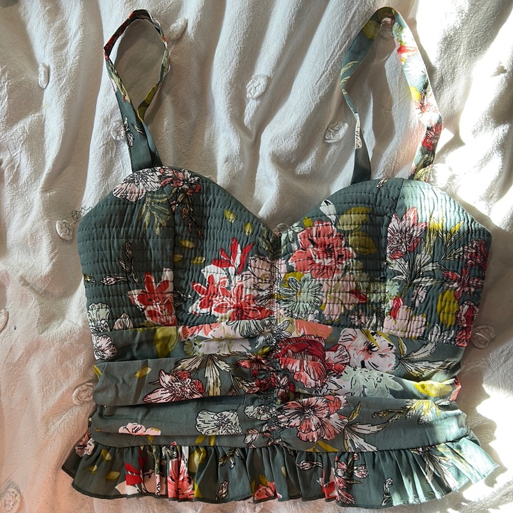 Green floral print tank top